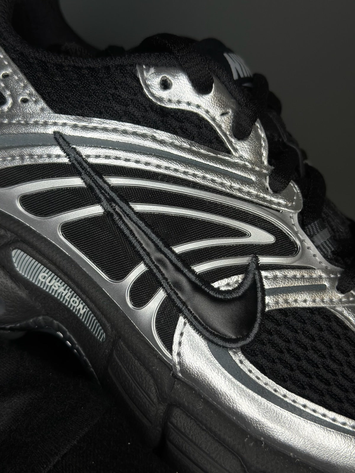 Nike AIR MAX MOTO 2K NEGRO