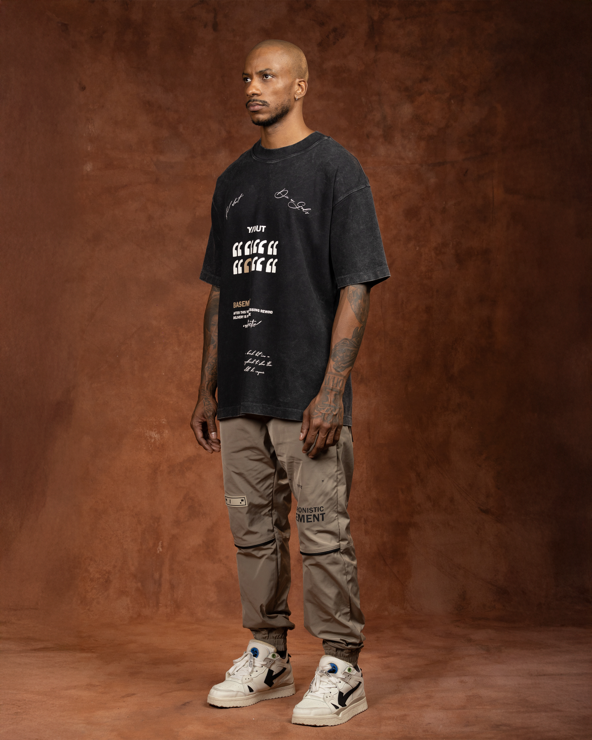 CAMISETA Y/OUT - WORD UP T SHIRT